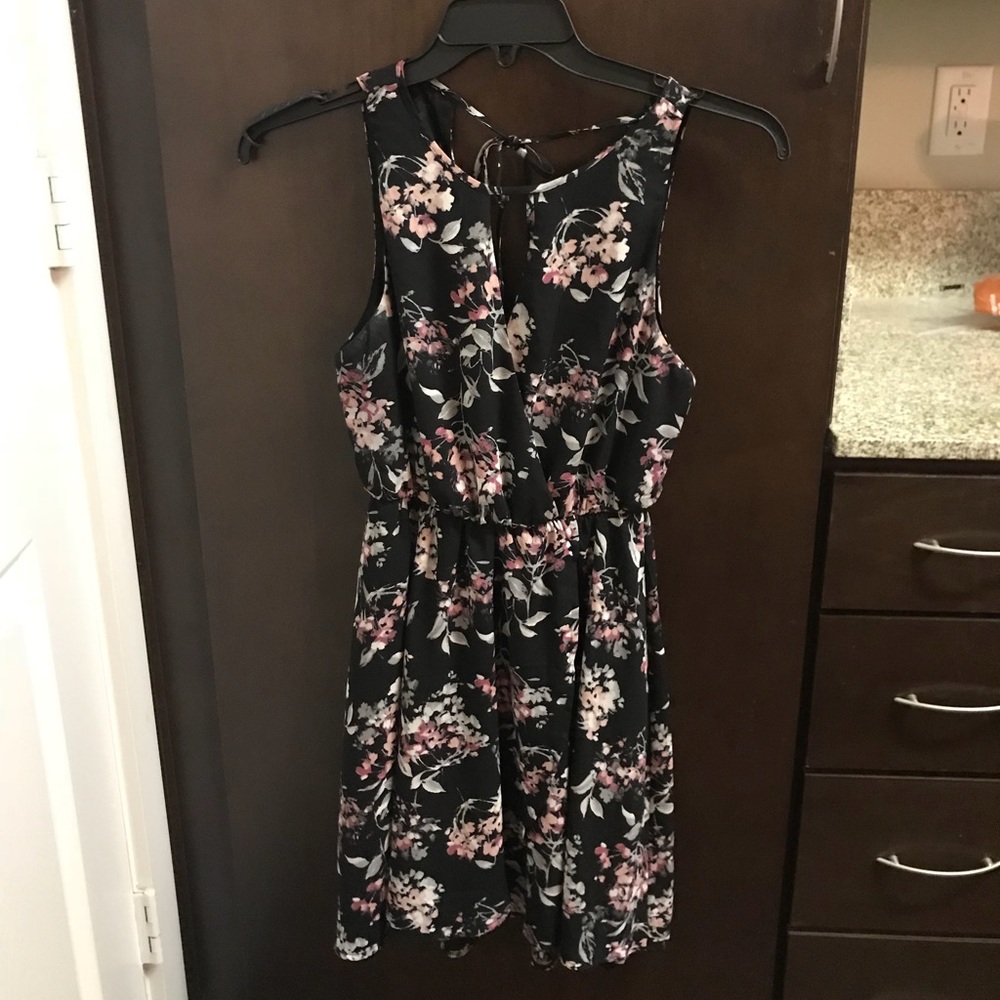 Lush Small floral dress